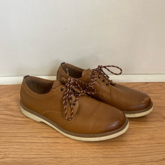 Florsheim Other - Florsheim Brown Leather Oxfords with Lace-Up Design